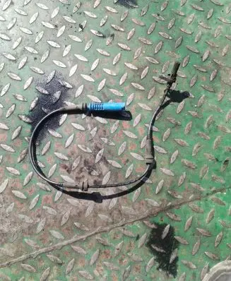 BMW 5 E60 E61 ABS brake wheel speed sensor 6908705