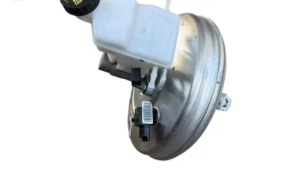 Peugeot 5008 II Brake booster 9807687080