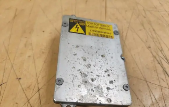 BMW X5 E53 Headlight ballast module Xenon 5DV00829000 5DV008290