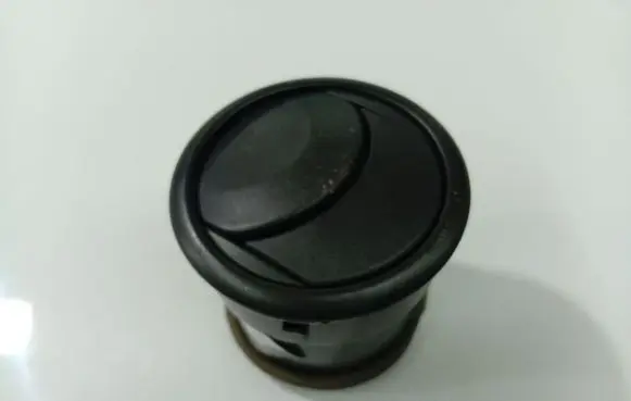 Mazda 2 Dash center air vent grill 