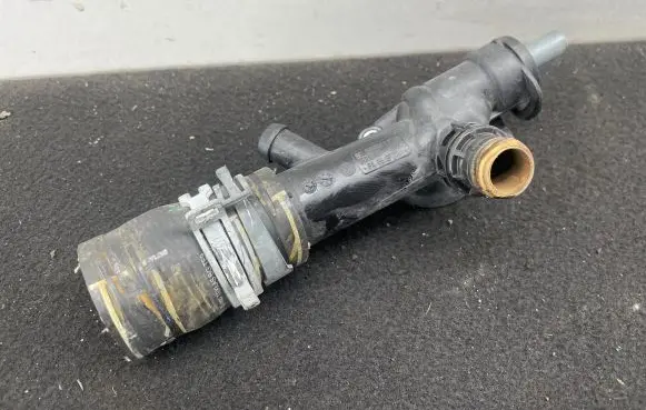 Audi A4 S4 B8 8K Engine coolant pipe/hose 03L121132AC PA66GF30