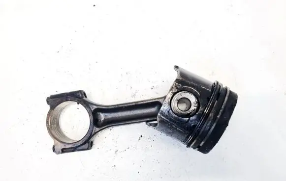 Volvo S40, V40 Piston with connecting rod