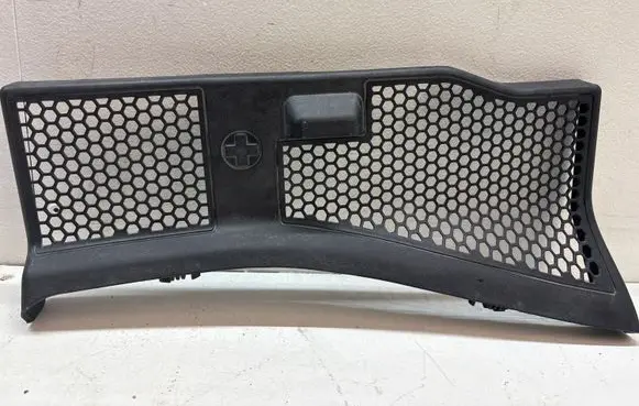 Audi A4 S4 B8 8K Wiper trim 8T1863051