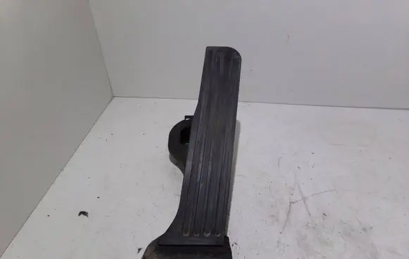 Volkswagen PASSAT B6 Accelerator throttle pedal 1K1721503L 6PV00960000