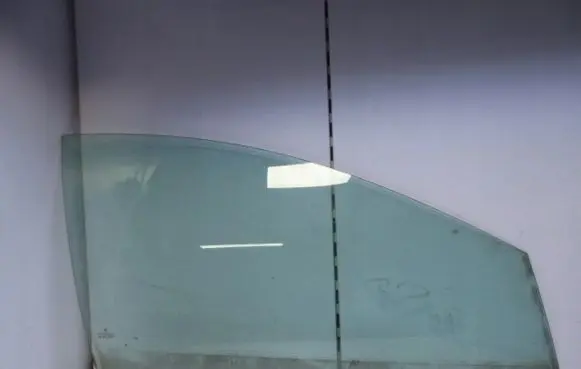 Citroen C5 Front door window glass four-door