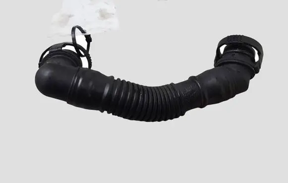 Volkswagen PASSAT B6 Breather hose/pipe 03L103493