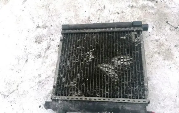 Mercedes-Benz 190 W201 Coolant radiator