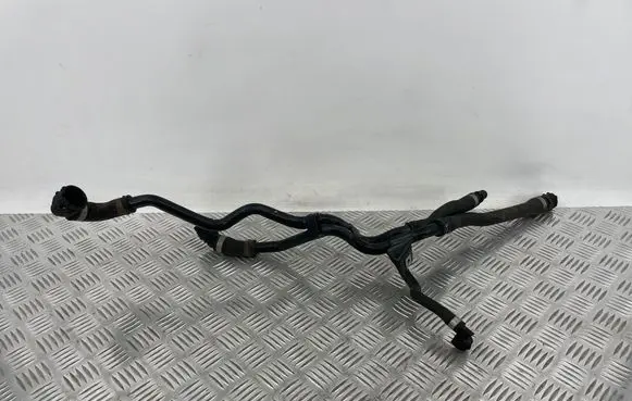Mercedes-Benz C W205 Coolant pipe/hose