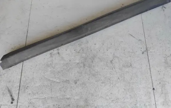 Mitsubishi Galant Sill MR214153