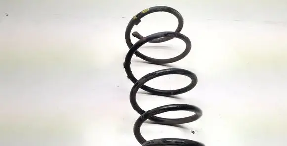 Toyota Avensis T270 Front coil spring