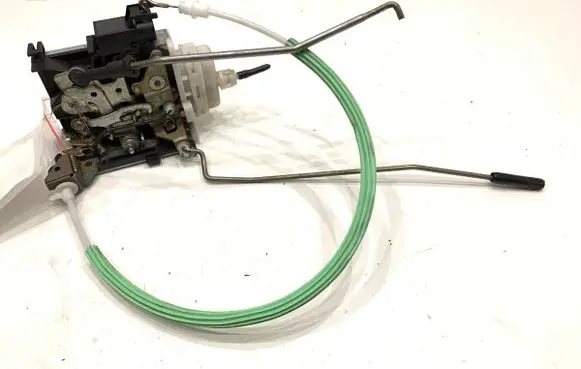 Audi A3 S3 8L Front door lock 8L1837016B