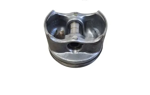 Volkswagen Golf V Piston 0000