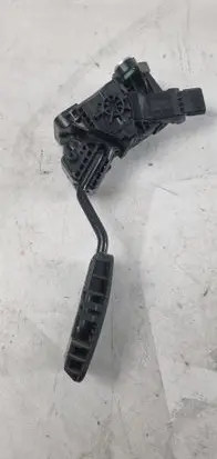 Honda CR-V Accelerator throttle pedal 2700000390