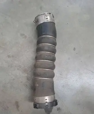 BMW 5 G30 G31 G38 Intercooler hose/pipe 8580080