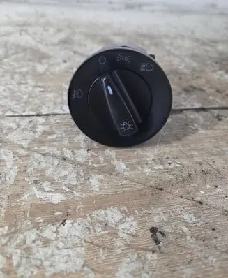 Volkswagen New Beetle Light switch