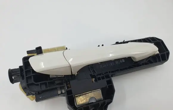 Mercedes-Benz E W212 Rear door exterior handle A2047601634