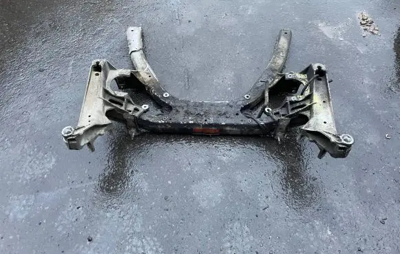 BMW 5 E60 E61 Front subframe 6759462