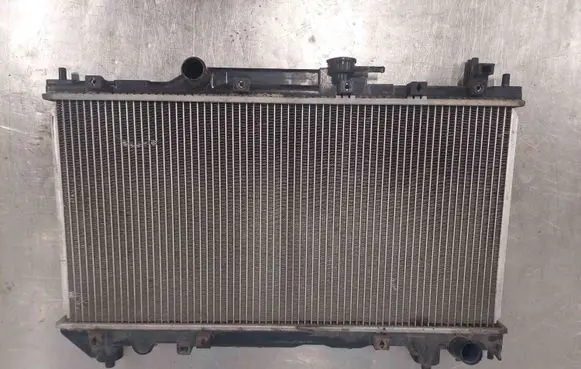 Toyota Avensis T220 Coolant radiator