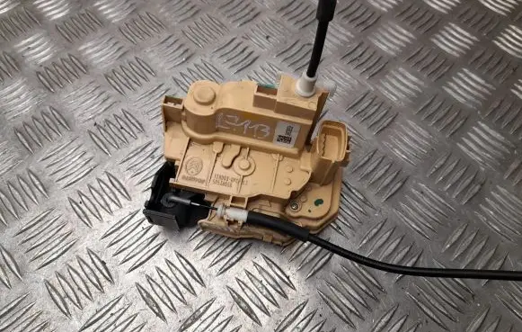 Alfa Romeo Giulia Rear door lock 50536550