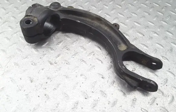 Audi A8 S8 D4 4H Lower shock absorber bracket 8R0413C