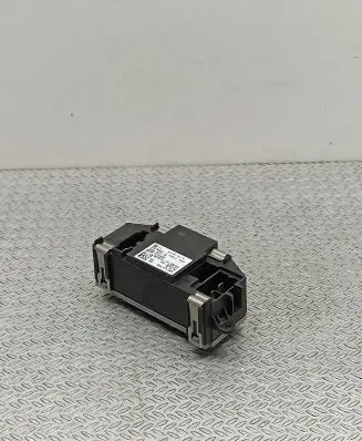 Volkswagen Touran I Heater blower motor/fan resistor 3C0907521D 2468105383 997211A
