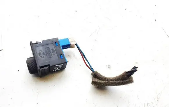 Nissan Primera Headlight level height control switch 37044a