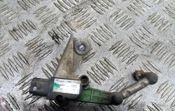 Tesla Model S Sensor