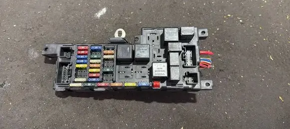 Volvo S60 Fuse box set 9452993 518322110
