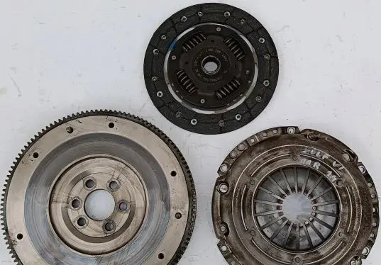 Volkswagen Golf VI Clutch set kit 03C105273B
