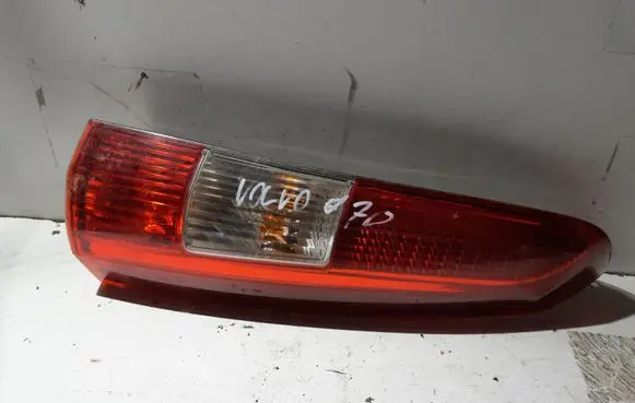 Volvo V70 Rear/tail lights 9154494