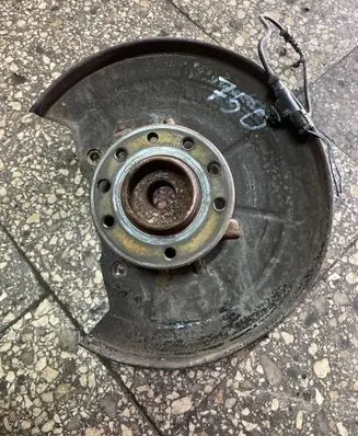 Opel Meriva B Front wheel hub