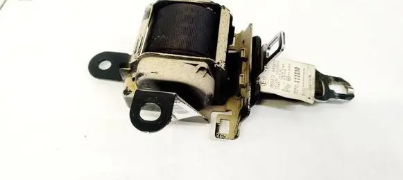 Middle seatbelt (rear)