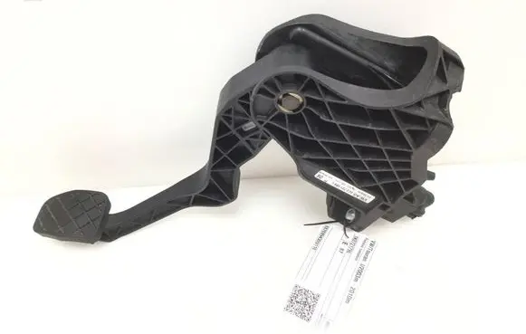 Volkswagen PASSAT CC Clutch pedal 1K0721796