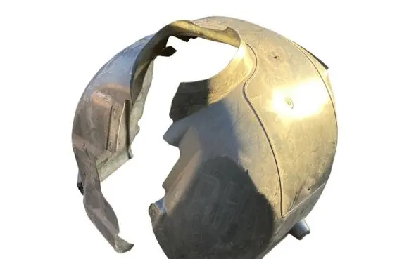 Front wheel arch liner splash guards