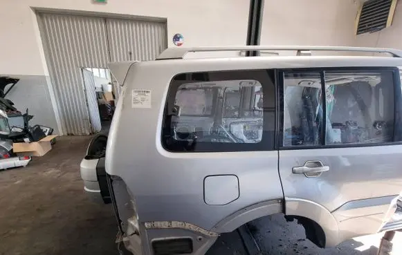 Mitsubishi Pajero Rear quarter panel ZDROWA