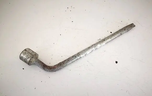Mazda 3 I Wheel nut wrench 
