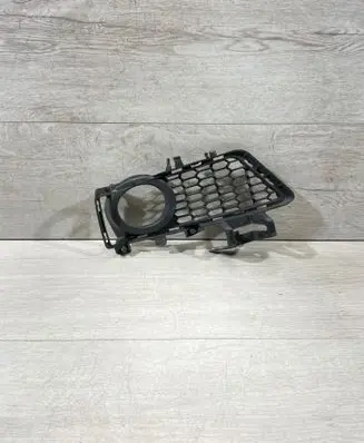 Front bumper lower grill