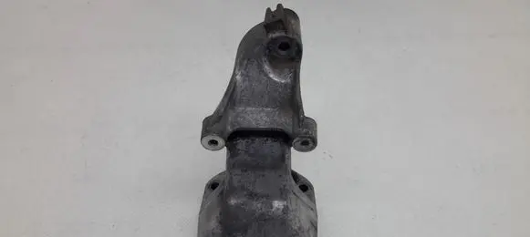 Mercedes-Benz E W211 Engine mounting bracket A6112230704