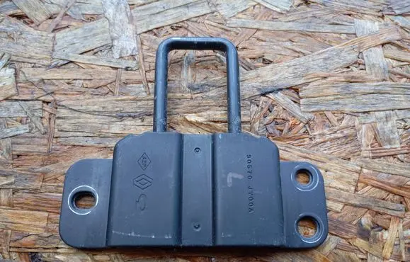 Renault Koleos I Trunk lock loop 90570JY00A