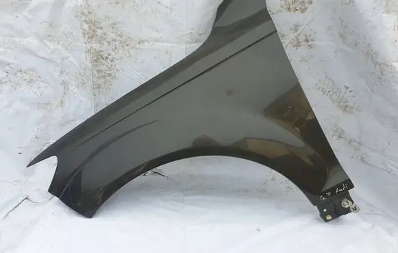 Audi Q7 4L Fender 4L0821105