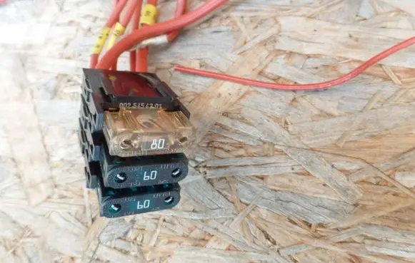 Mercedes-Benz A W168 Fuse module 0025454201