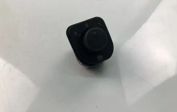 Volkswagen Golf VI Wing mirror switch 1K0959565F