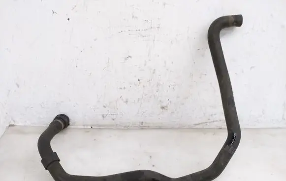 BMW X5 E70 Engine coolant pipe/hose