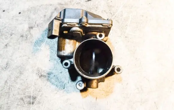Audi A4 S4 B8 8K Throttle valve 03L128063E