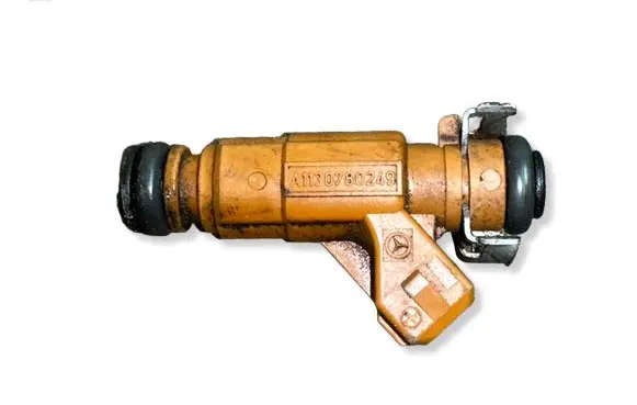 Mercedes-Benz SL R230 Fuel injector A1130780249