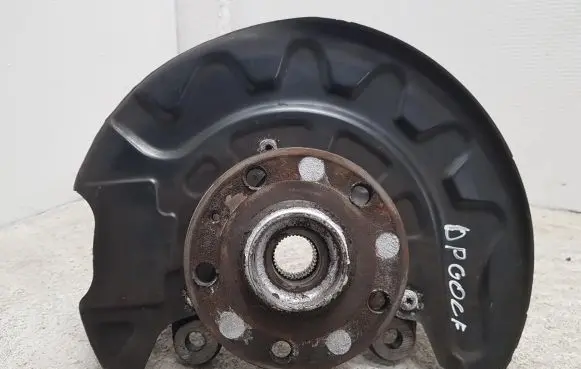Volkswagen Golf VII Front wheel hub spindle knuckle
