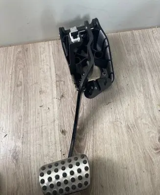 Mercedes-Benz GLE (W166 - C292) Brake pedal A1662900301