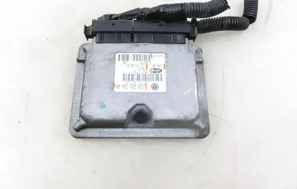 Volkswagen Polo IV 9N3 Engine control unit/module 6160068411 036906034AK IAW4MVAK