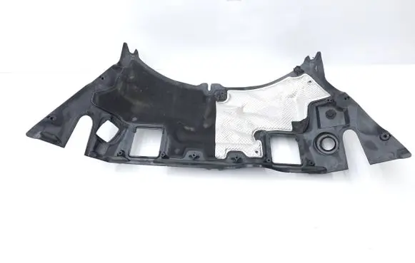Mercedes-Benz C W205 Other engine bay part A2056207701 20171124