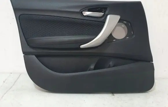 BMW 1 F20 F21 Front door card panel trim 7240403